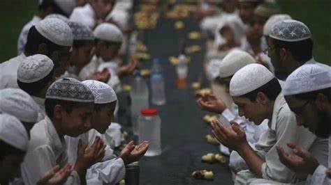 Ramadan & Fasting - www.DeeneeShop.com